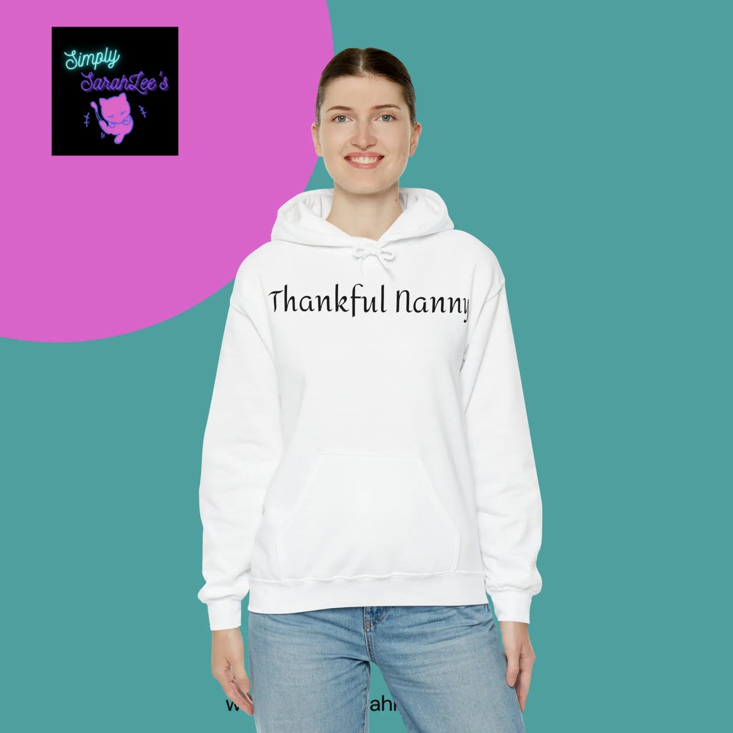 Thankful Nanny Thanksgiving Gift with Kids on the back Unisex Heavy Blend Hooded Sweatshirt