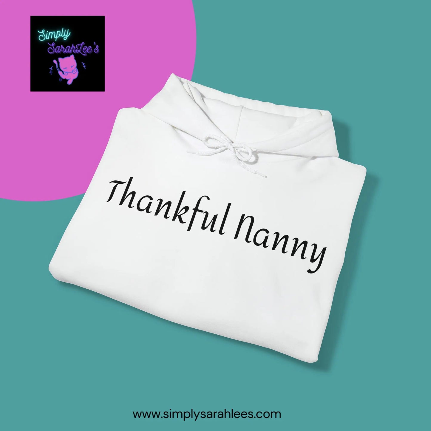 Thankful Nanny Thanksgiving Gift with Kids on the back Unisex Heavy Blend Hooded Sweatshirt