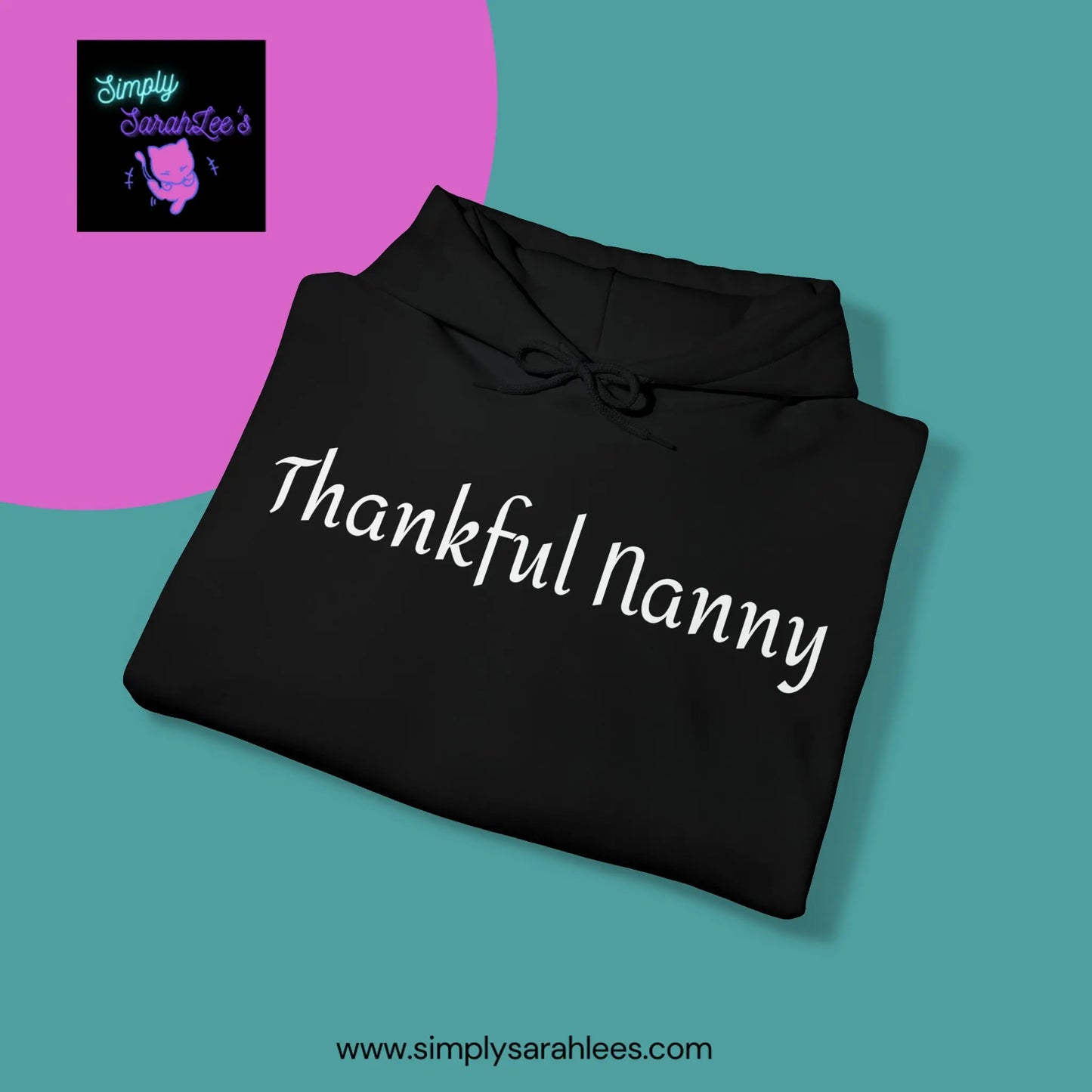 Thankful Nanny Thanksgiving Gift with Kids on the back Unisex Heavy Blend Hooded Sweatshirt