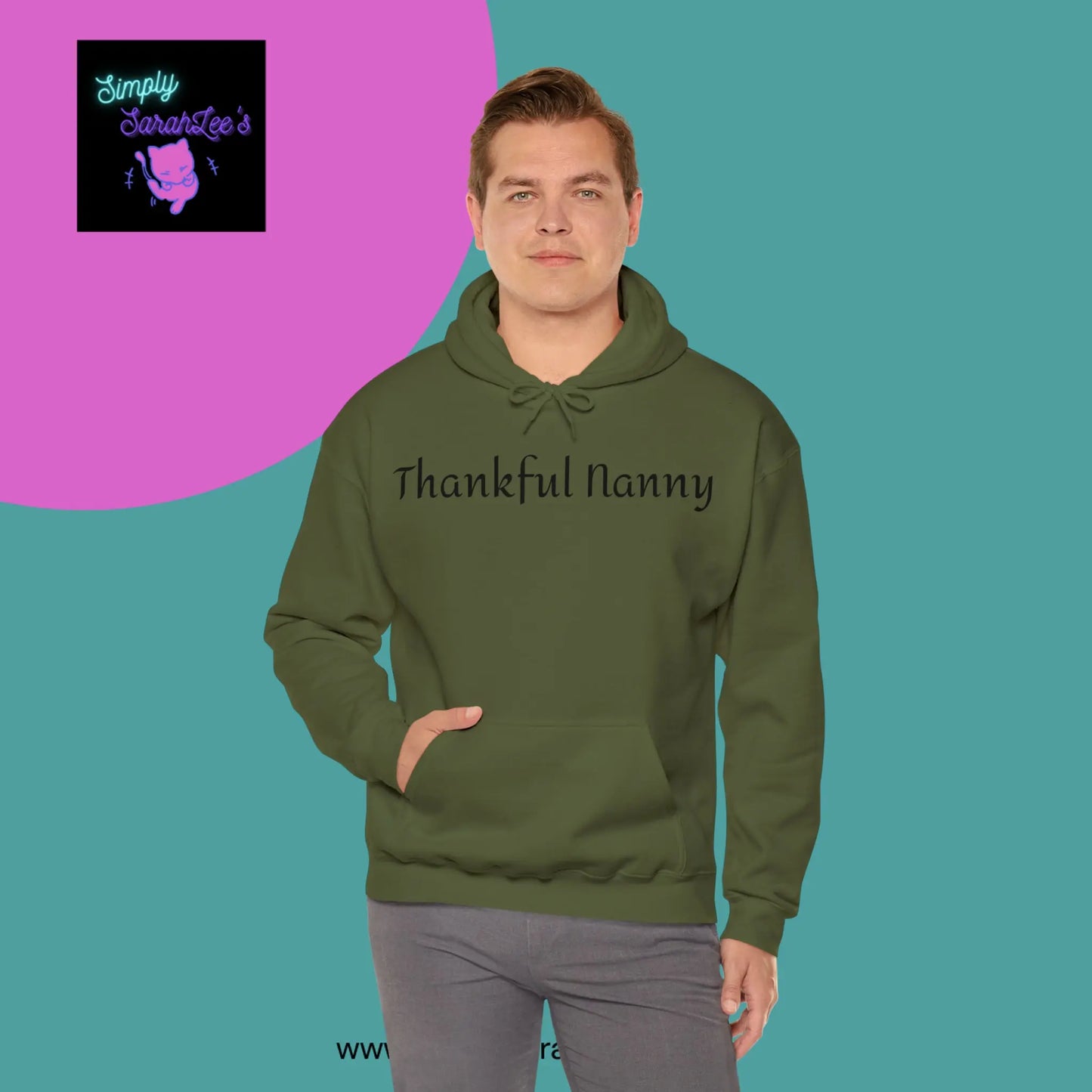 Thankful Nanny Thanksgiving Gift with Kids on the back Unisex Heavy Blend Hooded Sweatshirt