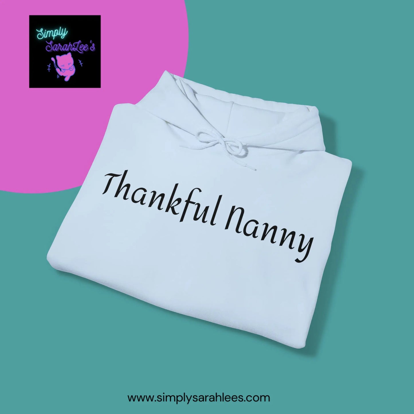 Thankful Nanny Thanksgiving Gift with Kids on the back Unisex Heavy Blend Hooded Sweatshirt