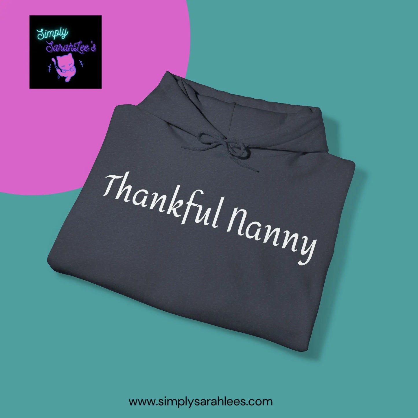 Thankful Nanny Thanksgiving Gift with Kids on the back Unisex Heavy Blend Hooded Sweatshirt